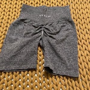 NVGTN Scrunch seamless short